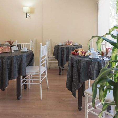 Hotel Nuevo Suizo Сан Хуан Екстериор снимка